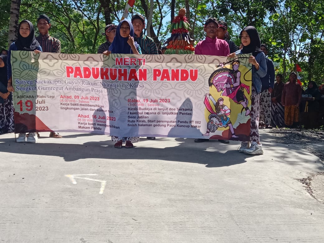 Bersih-Bersih Sumber Mata Air Menjadi Salah Satu Agenda Merti Padukuhan Pandu